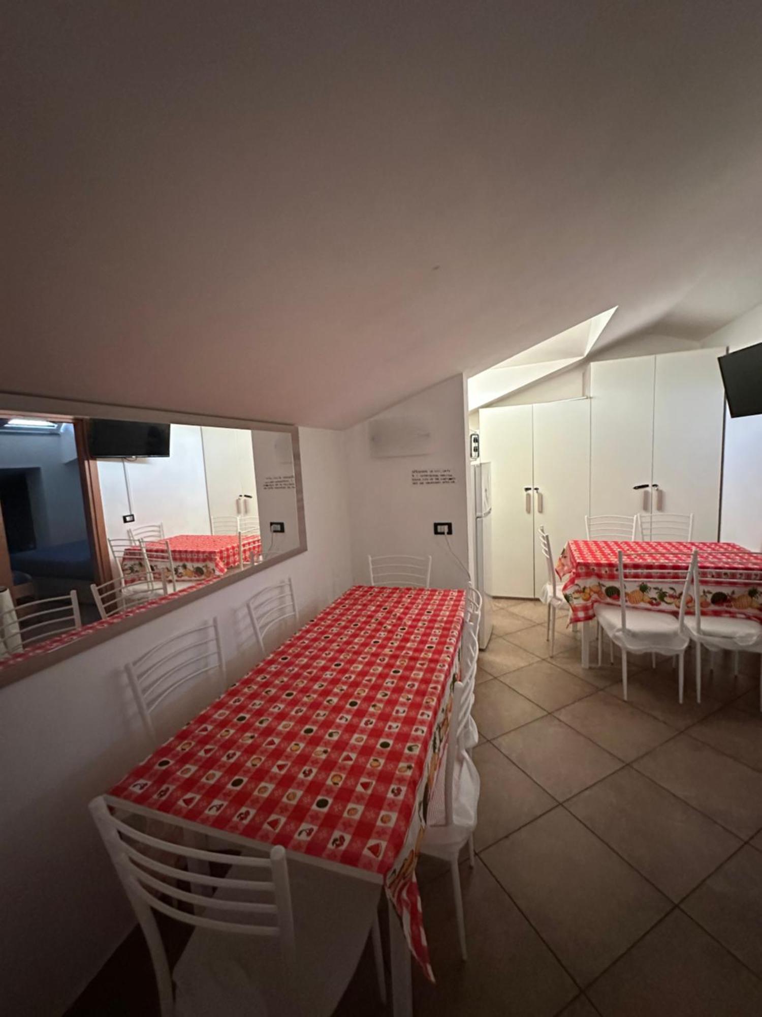 Hotel La Quercia Fiorita à Trivolzio Extérieur photo