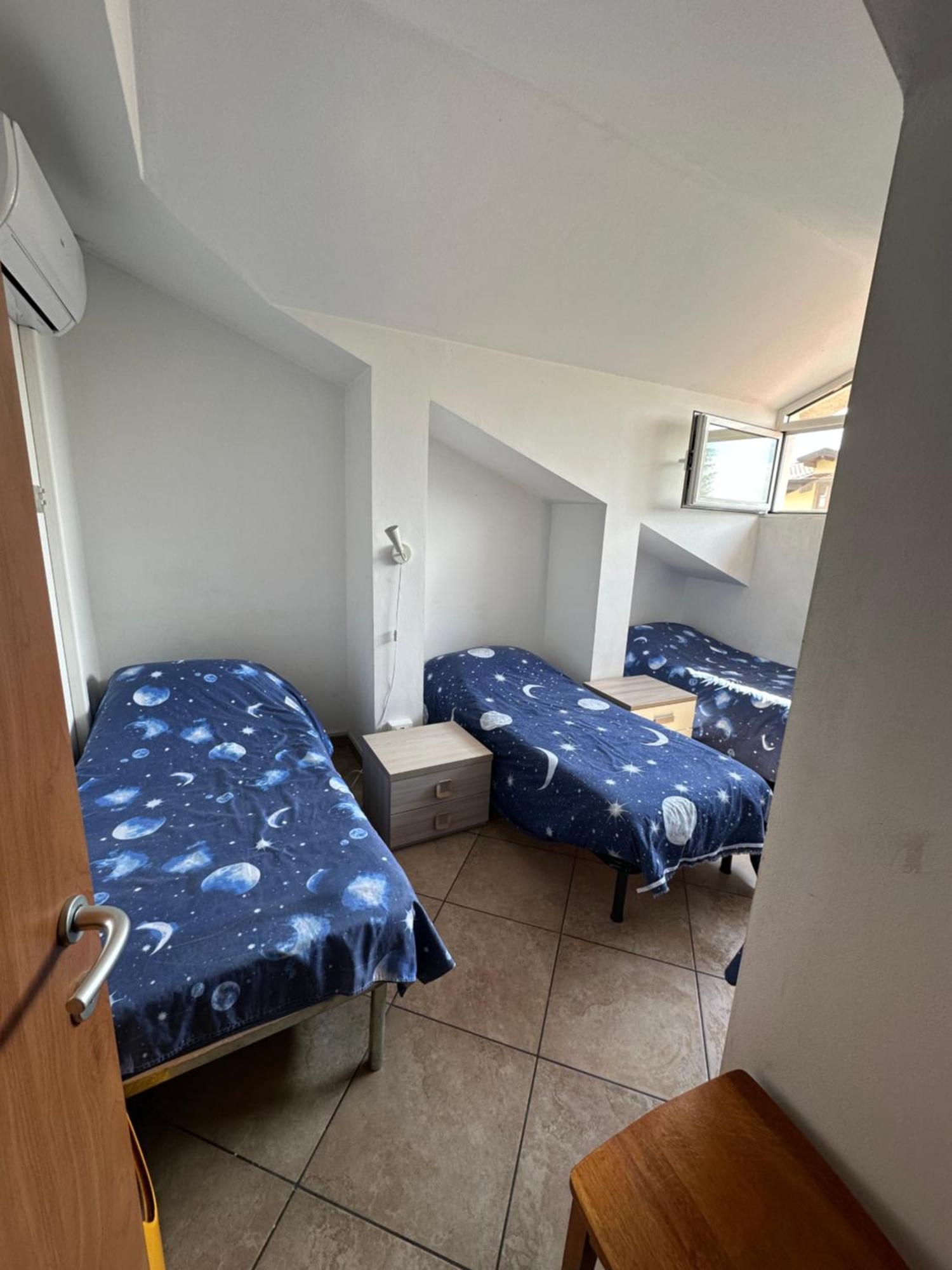 Hotel La Quercia Fiorita à Trivolzio Extérieur photo